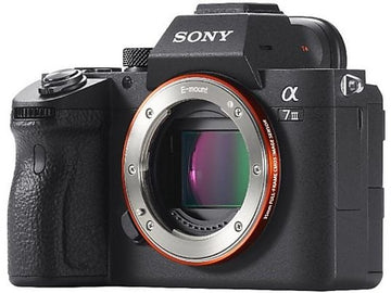 Cámara mirrorless Sony Alpha 7 III (ILCE-7M3), solo cuerpo